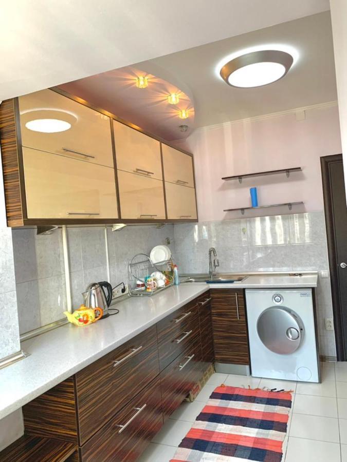 Apartment in street Kievskaya 49 Bisjkek Eksteriør bilde